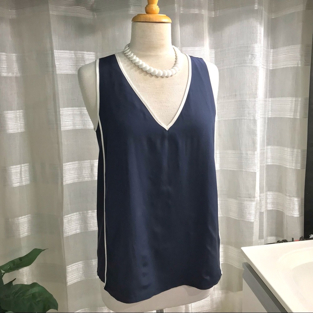 Judith & Charles 💯 silk top, size 6, dark blue.